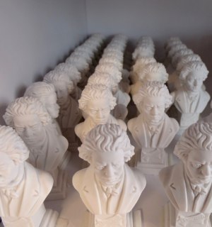 Beethoven busts are a popular souvenir, © Anja Luckas