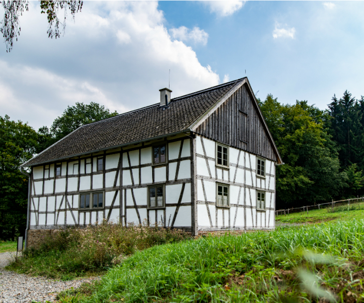 Das Haus Lindscheid ist ein sogenanntes Wohnstallhaus, in für das Bergische Land typischer Bauweise, © Tourismus NRW e.V.