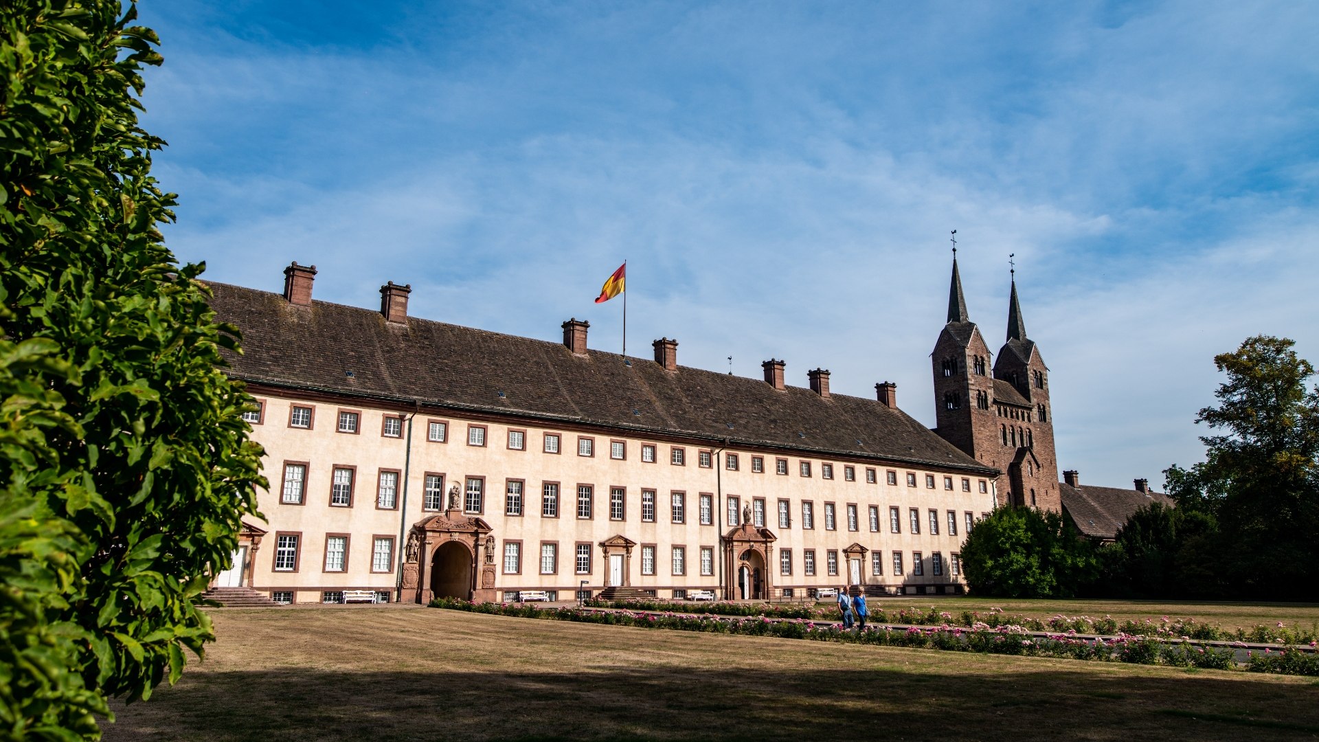 Corvey Castle in Höxter, front view, © Tourismus NRW e.V.