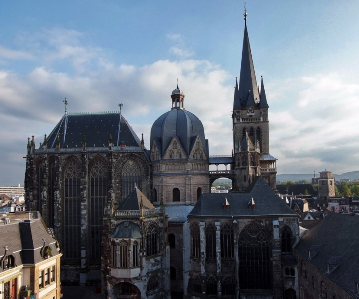 Der Aachener Dom in seiner ganzen Pracht, © aachen tourist service e.v.