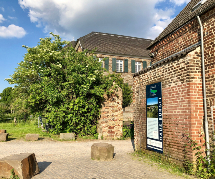 Der historische Gutshof Haus Bürgel ist als ehemaliges Römerkastell ein Teil des Niedergermanischen Limes, © Nicole Gelissen, NRW-Stiftung