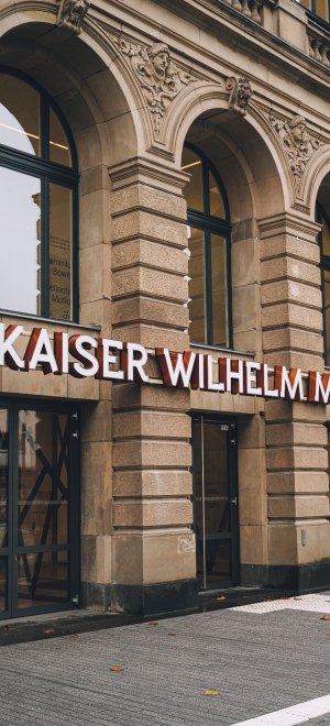 Entrance of the Kaiser Wilhelm Museum in Krefeld, © Johannes Höhn