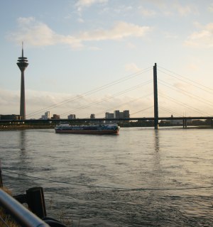 Rheinpanorama Düsseldorf , © Nina Hüpen-Bestendonk
