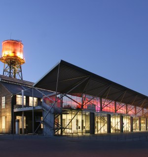 Jahrhunderthalle Bochum bei Nacht, © RTG/ Nielinger 