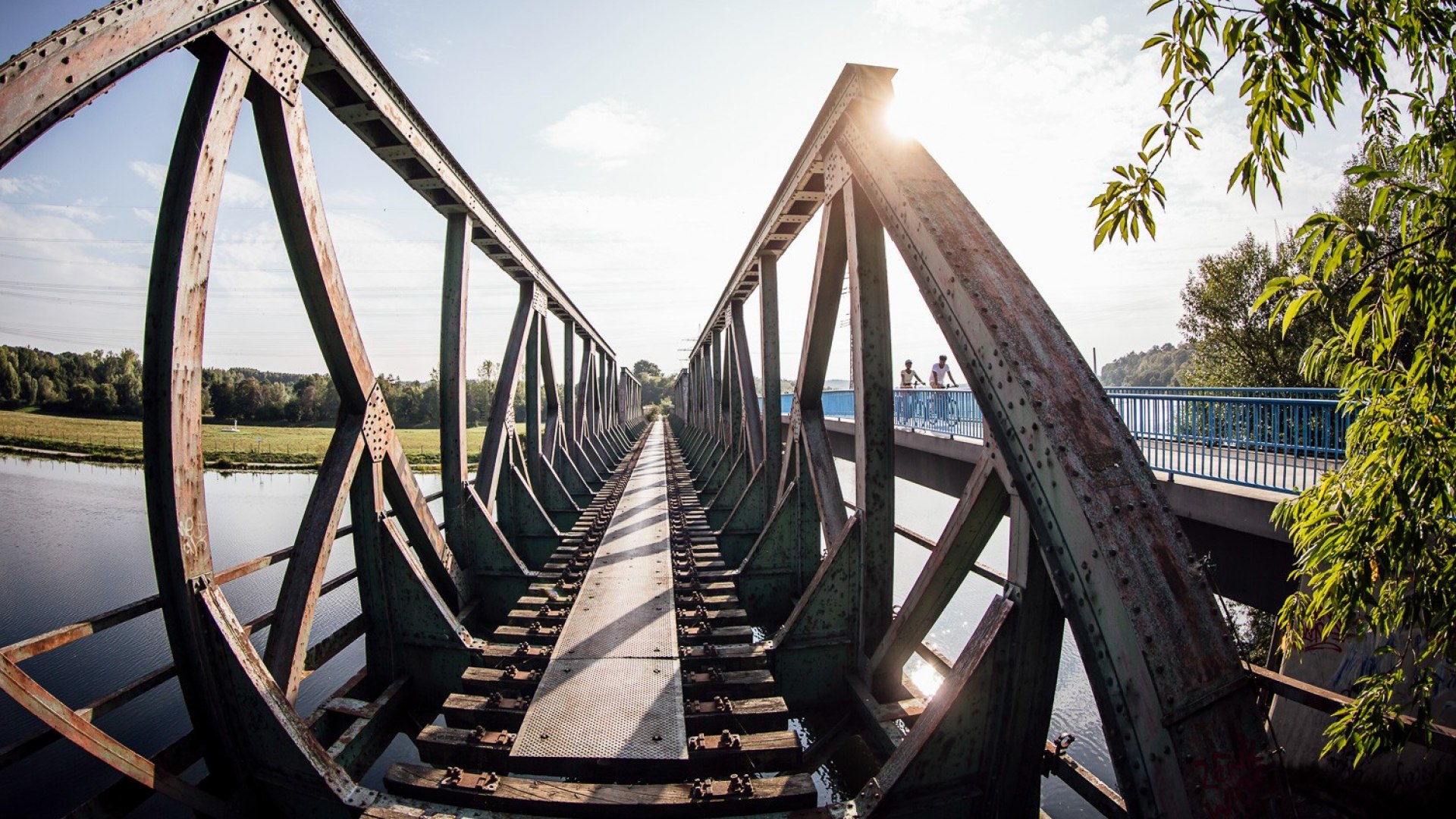 Railway bridge along the Ruhr Valley Cycle Route, © Dennis Stratmann