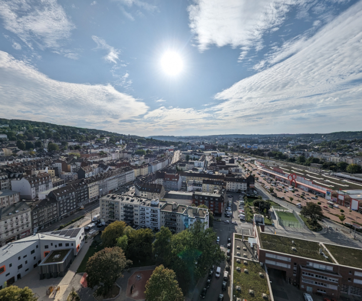 The view from the skywalk is gigantic. Guests can look far over the landscape of Wuppertal's houses, © Tourismus NRW e.V.