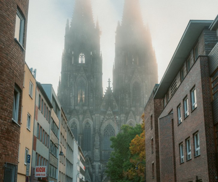 Cologne Cathedral is an eye-catcher. It stretches far into the sky, © Johannes Höhn