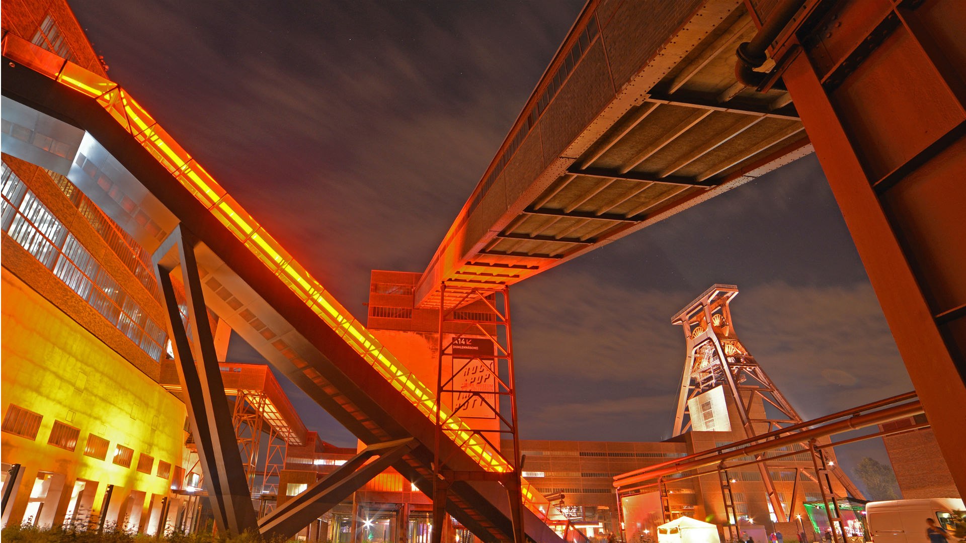 UNESCO-Welterbe Zeche Zollverein Essen bei Dunkelheit, © Ruhr Tourismus, Jochen Schlutius