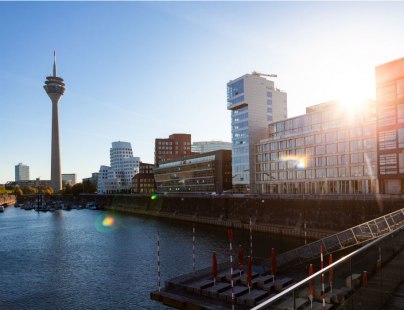 View of the Düsseldorf Media Harbor including the Rhine Tower, © Tourismus NRW e.V.